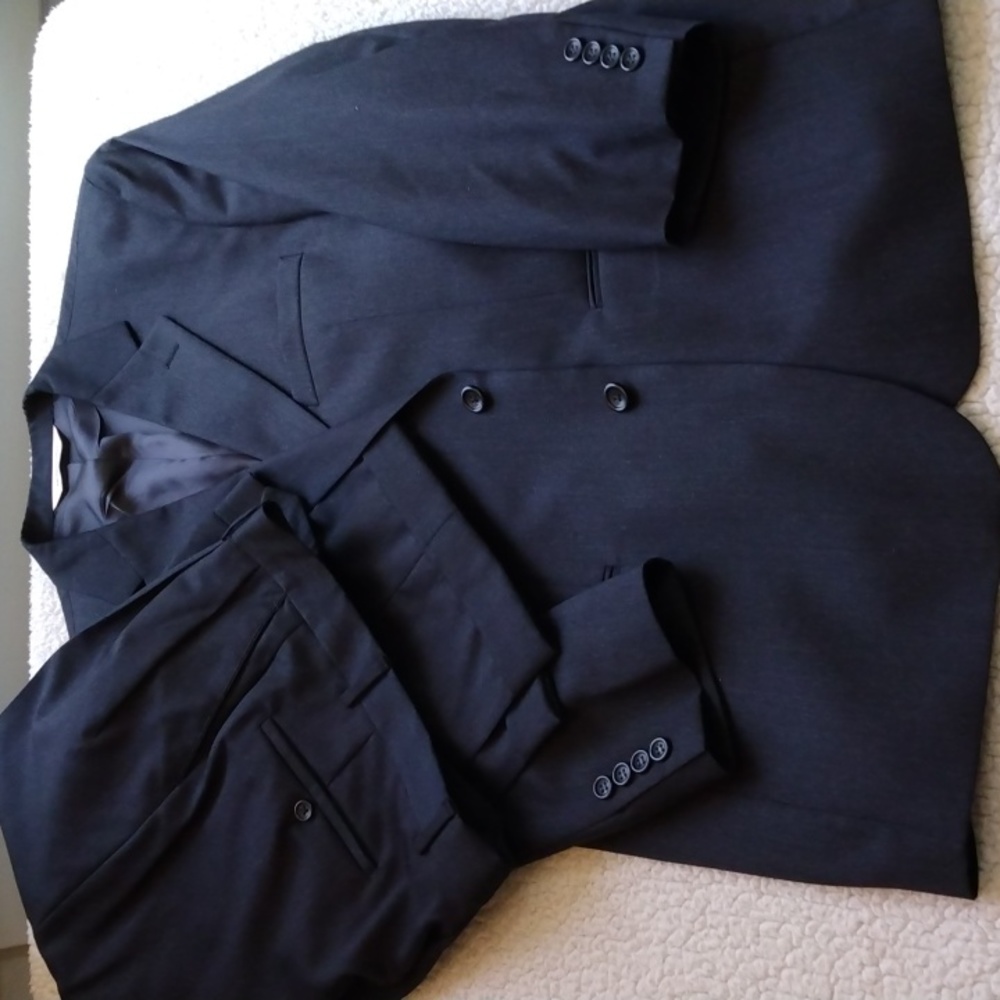 Pronto Uomo Solid Dark Gray Wool Suit 42S